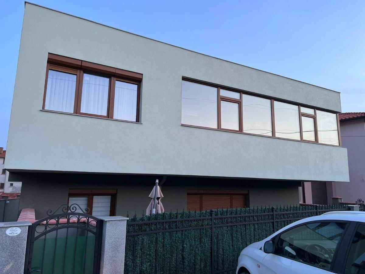 Ross Holiday Home Burgas City Eksteriør billede